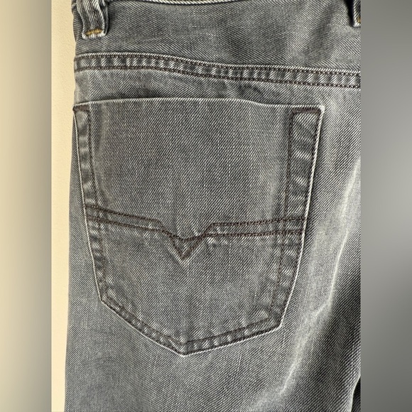 Diesel Men's Jeans Viker Regular Straight Denim 0881V Black Size 30X32 NOTES - Picture 3 of 16